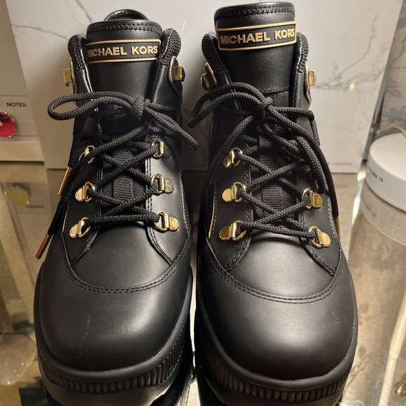 Brooke Bootie Leather from Michael Kors - Picture 2 of 6